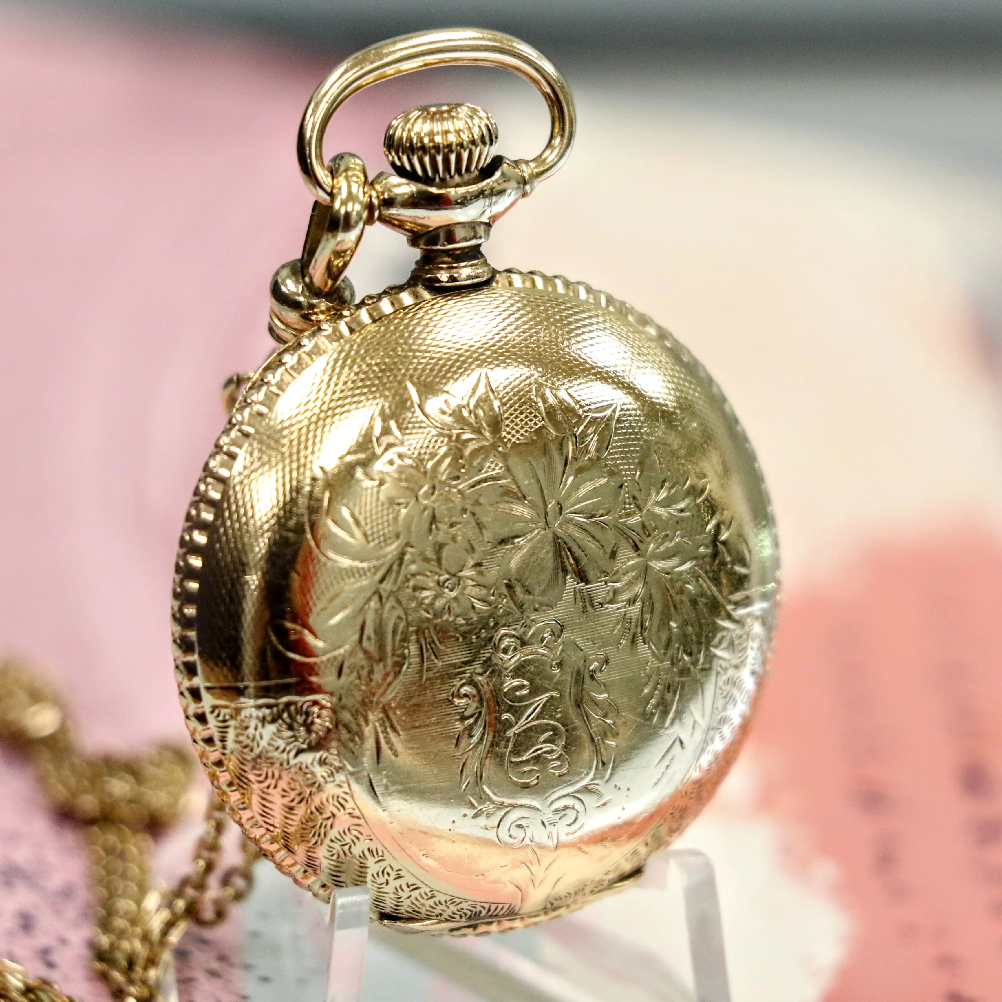 1897 ELGIN Dress Pocket Watch 0s 15 Jewels Grade 130 Model 1 U.S.A. Made - Engraved Case