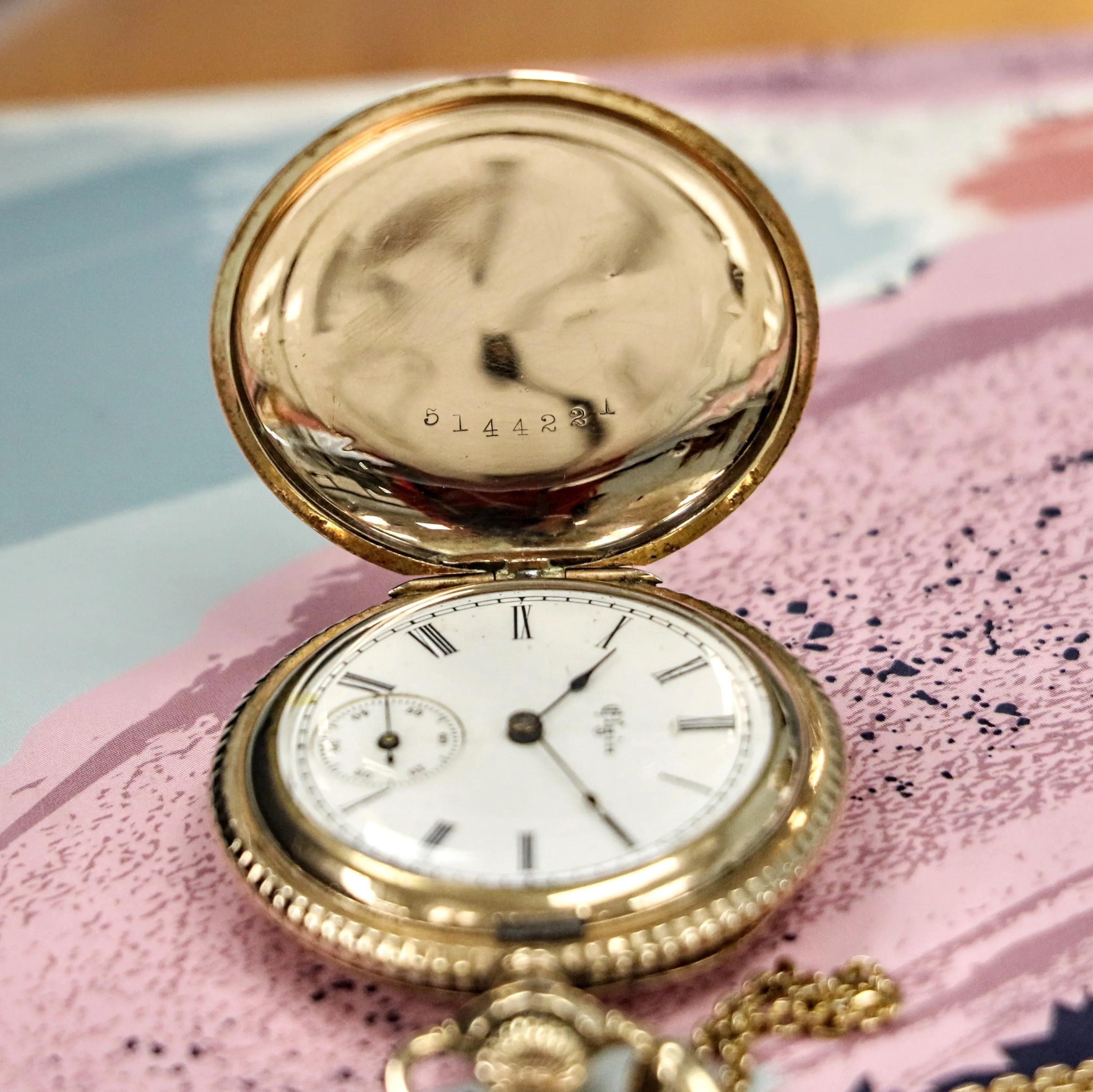 1897 ELGIN Dress Pocket Watch 0s 15 Jewels Grade 130 Model 1 U.S.A. Made - Engraved Case