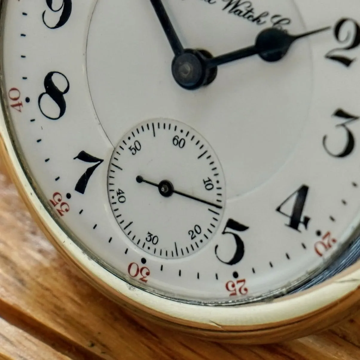 1910 ROCKFORD Watch Co. Pocket Watch 18s Grade 935 Lever Set 17 Jewels - Openface Display Back
