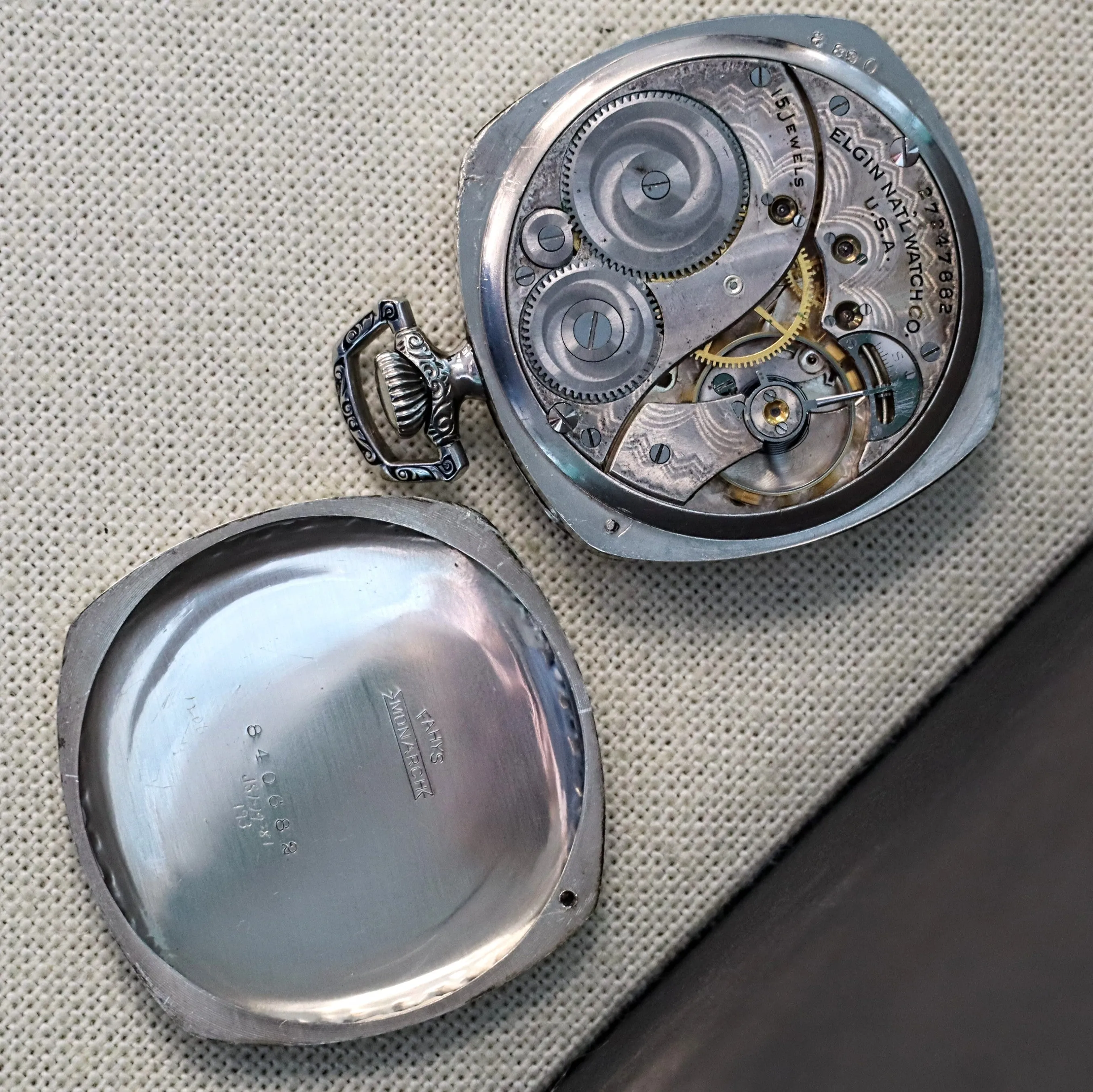 1925 ELGIN Dress Pocket Watch 12s 15 Jewels Grade 315 Fancy Engraved Decorative Cushion Case