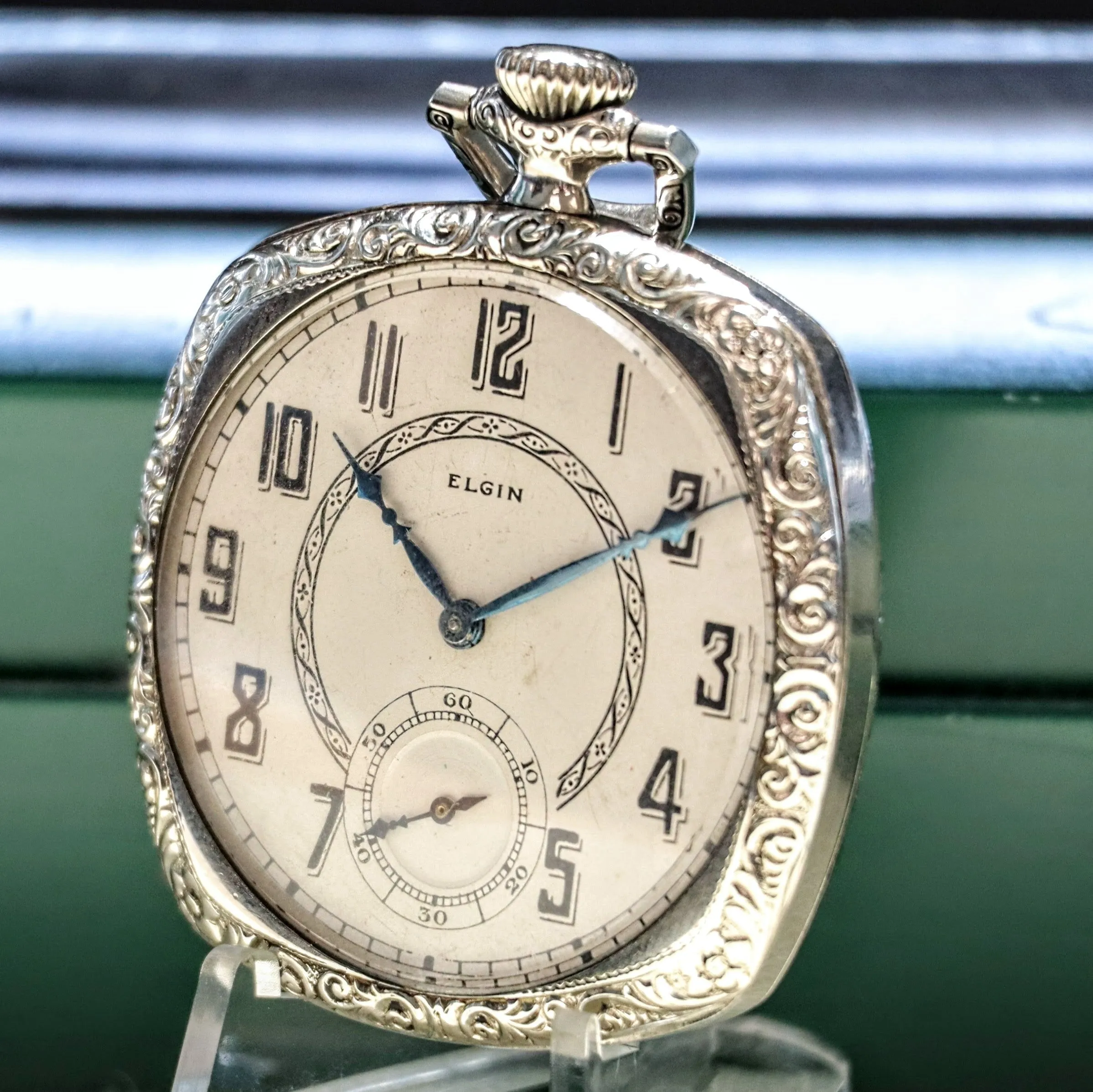 1925 ELGIN Dress Pocket Watch 12s 15 Jewels Grade 315 Fancy Engraved Decorative Cushion Case