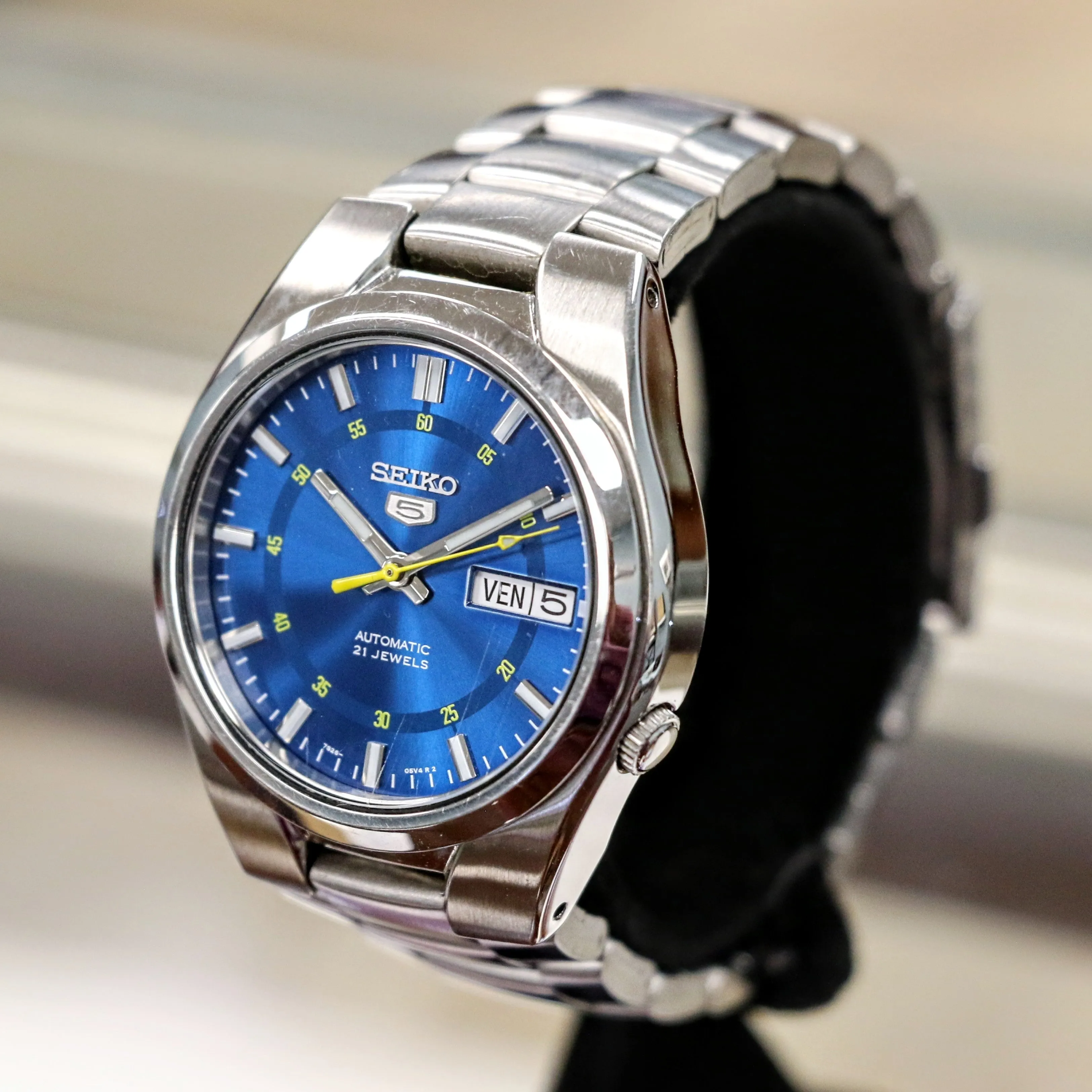 2016 SEIKO 5 Automatic Watch 21 Jewels 7S26-02F0 Blue Dial Display Back Wristwatch Day/Date