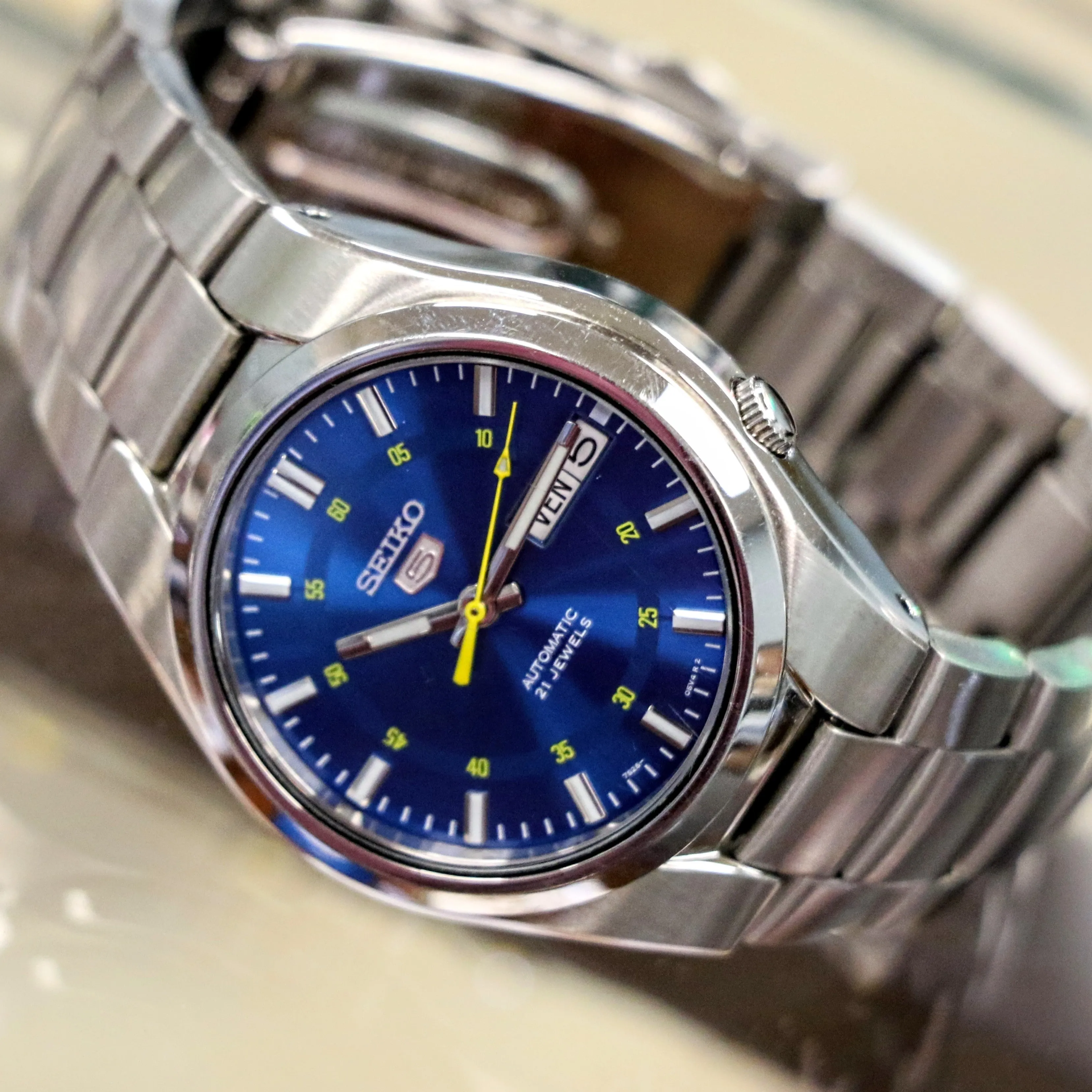 2016 SEIKO 5 Automatic Watch 21 Jewels 7S26-02F0 Blue Dial Display Back Wristwatch Day/Date