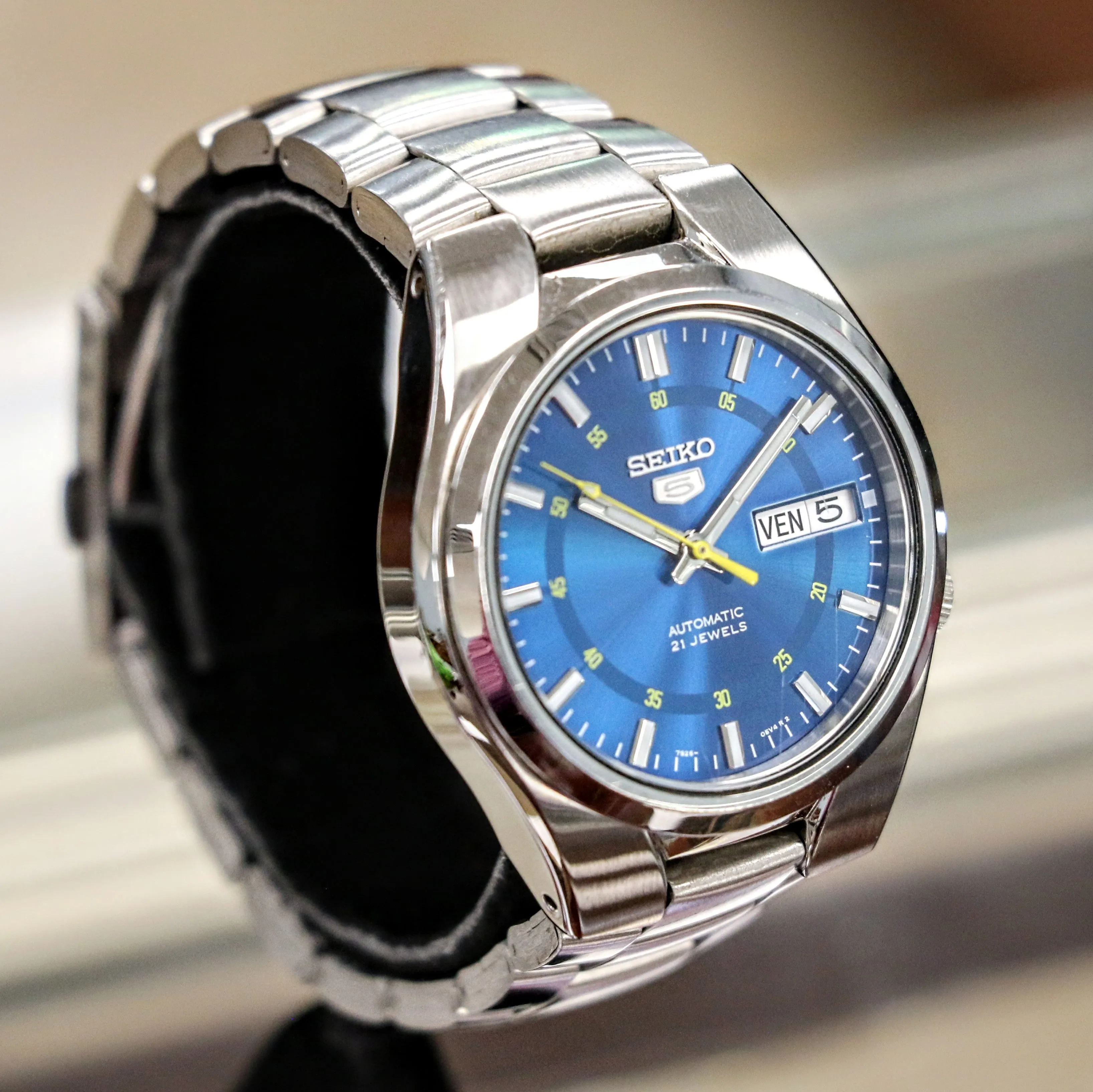2016 SEIKO 5 Automatic Watch 21 Jewels 7S26-02F0 Blue Dial Display Back Wristwatch Day/Date