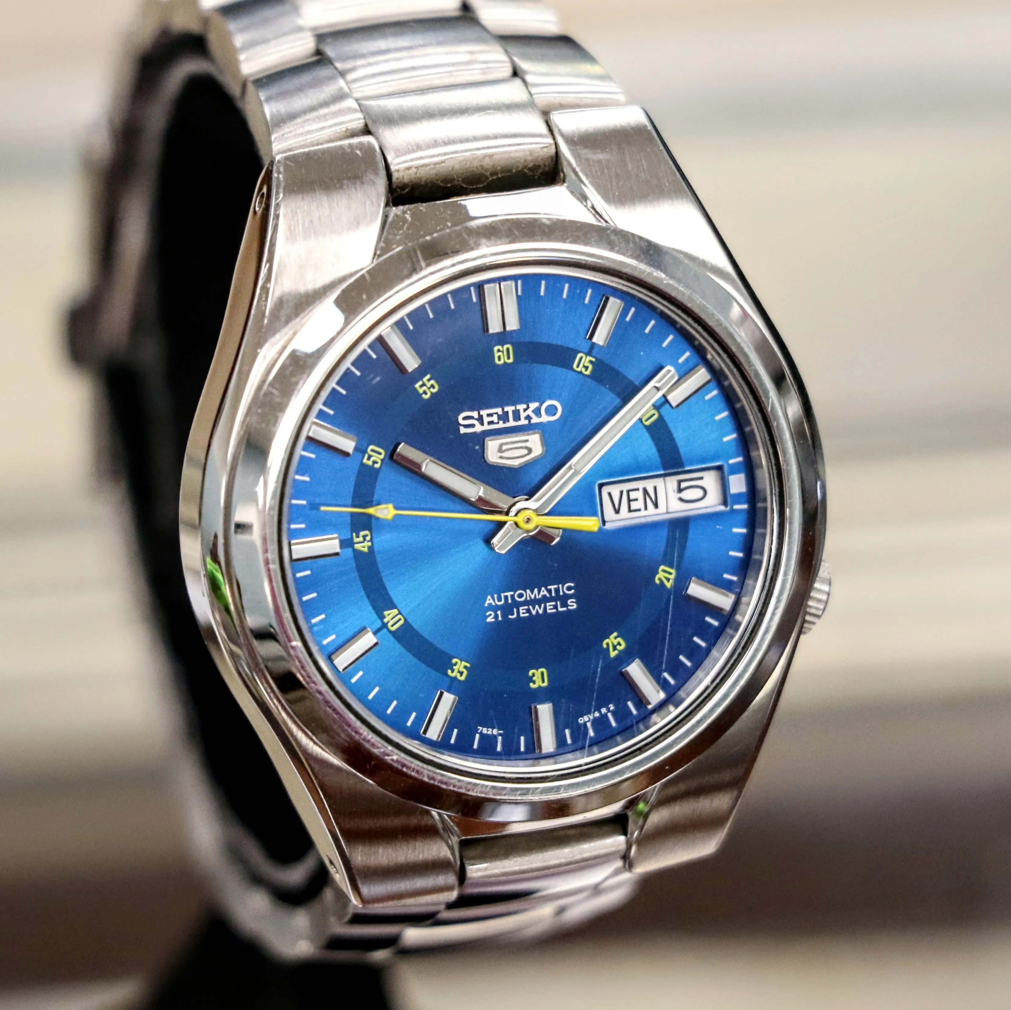 2016 SEIKO 5 Automatic Watch 21 Jewels 7S26-02F0 Blue Dial Display Back Wristwatch Day/Date