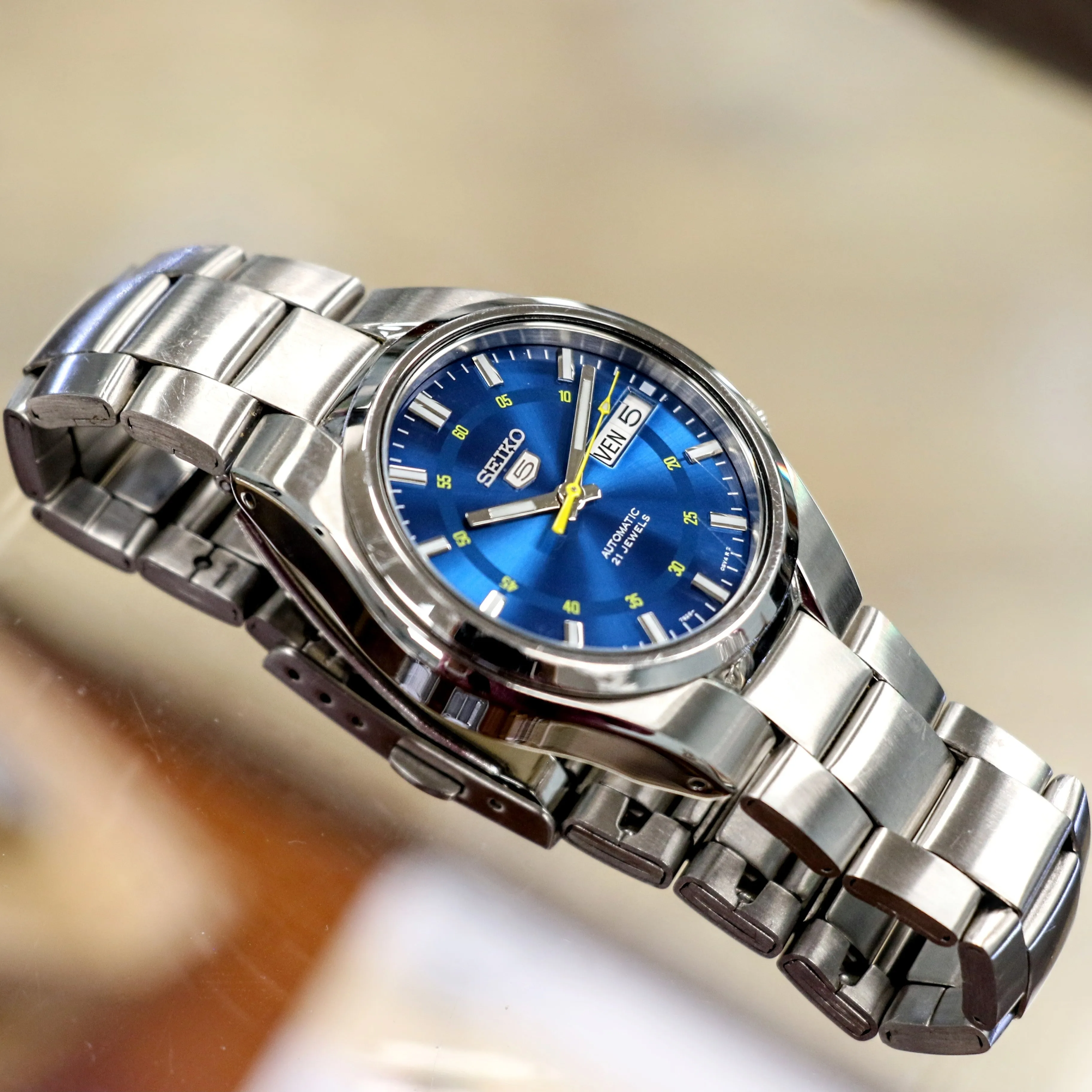 2016 SEIKO 5 Automatic Watch 21 Jewels 7S26-02F0 Blue Dial Display Back Wristwatch Day/Date