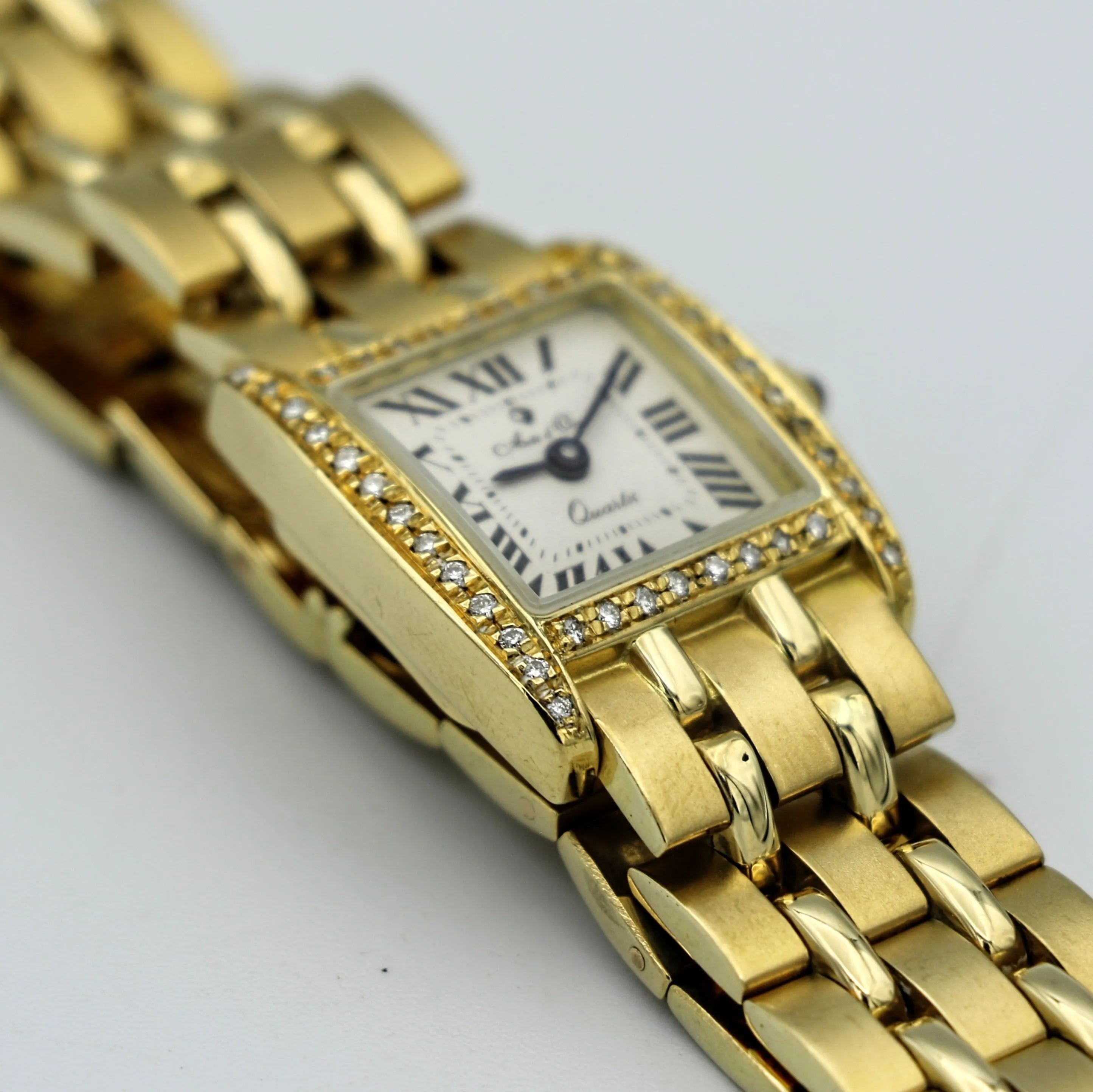 Arte d'Oro Ladies Wristwatch 18k Yellow Gold Diamond Bezel Swiss Movement Watch