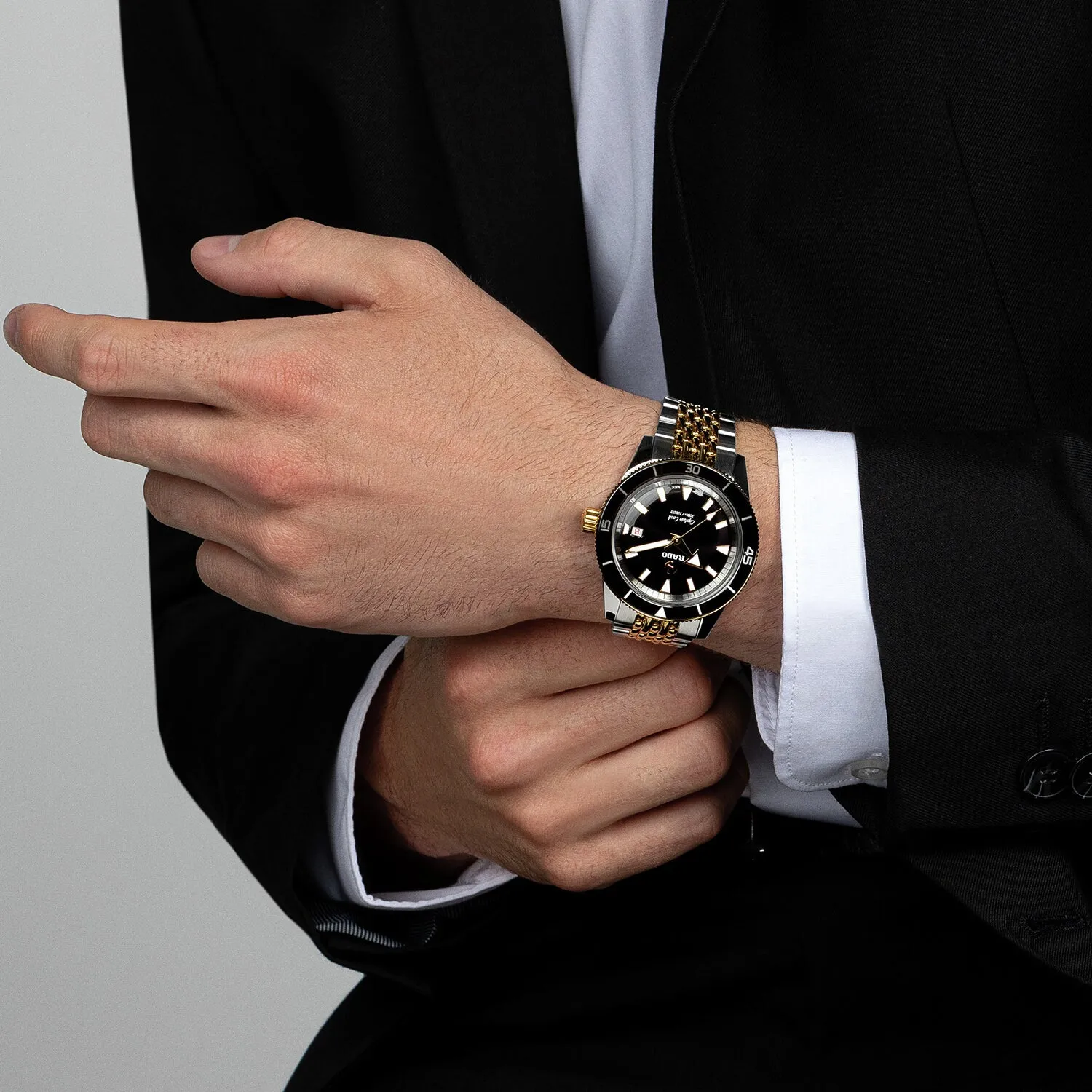 Captain Cook Men Analog Stainless Steel Automatic Watch R32138153