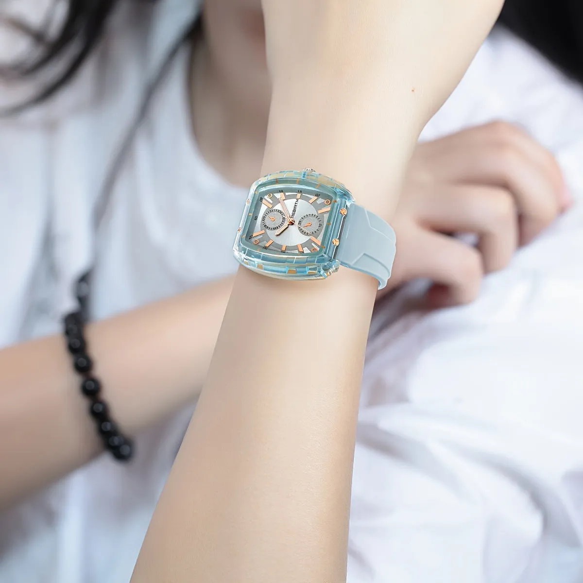 Chic Unisex Quartz Watch Square Case Silicone Strap