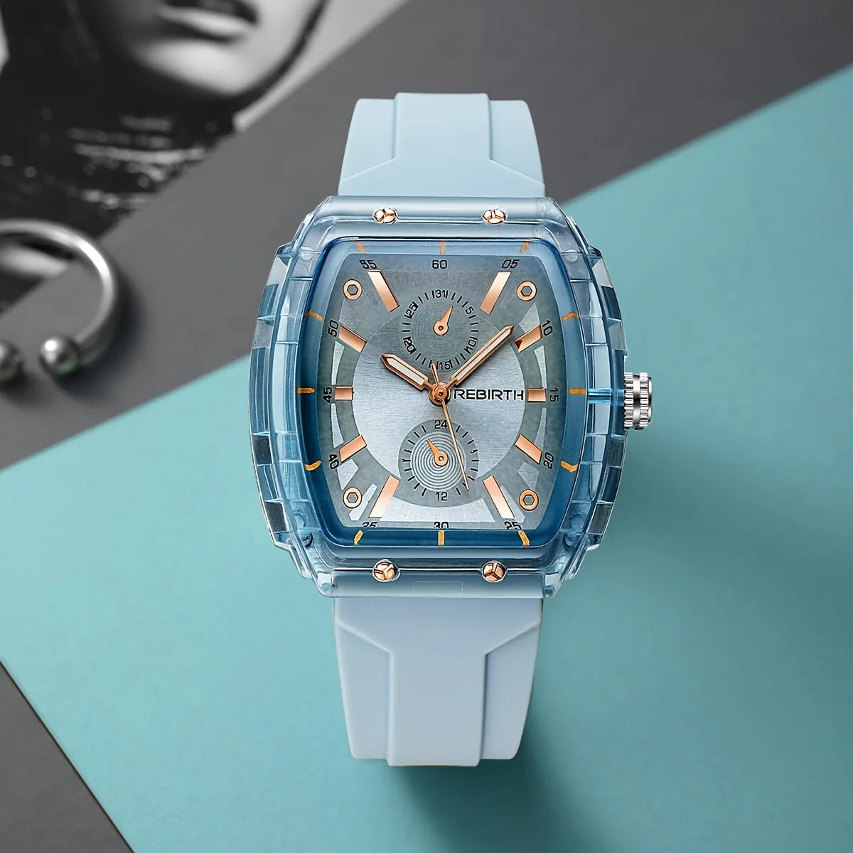 Chic Unisex Quartz Watch Square Case Silicone Strap