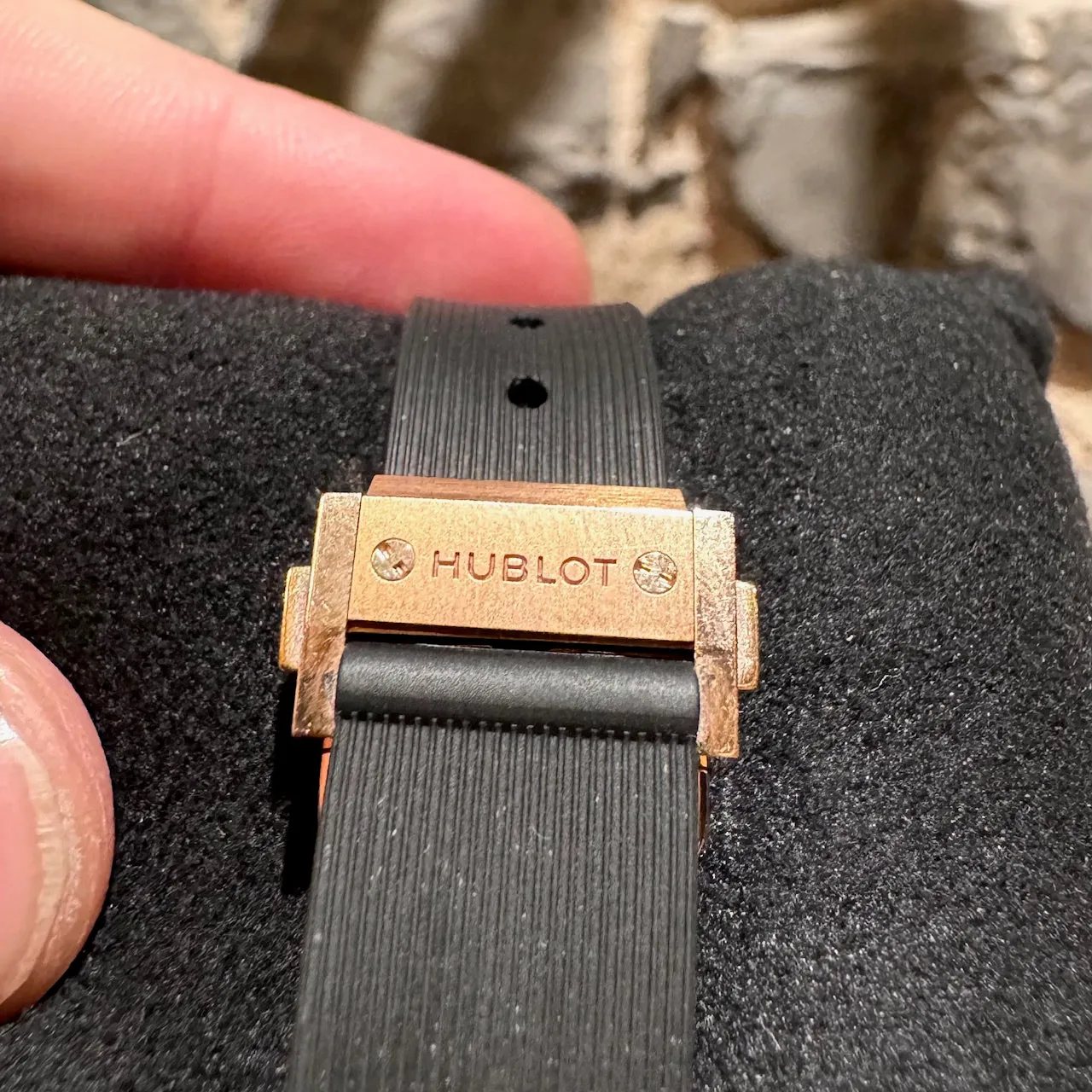 Hublot Classic Fusion King Gold Opaline 33mm Quartz Watch