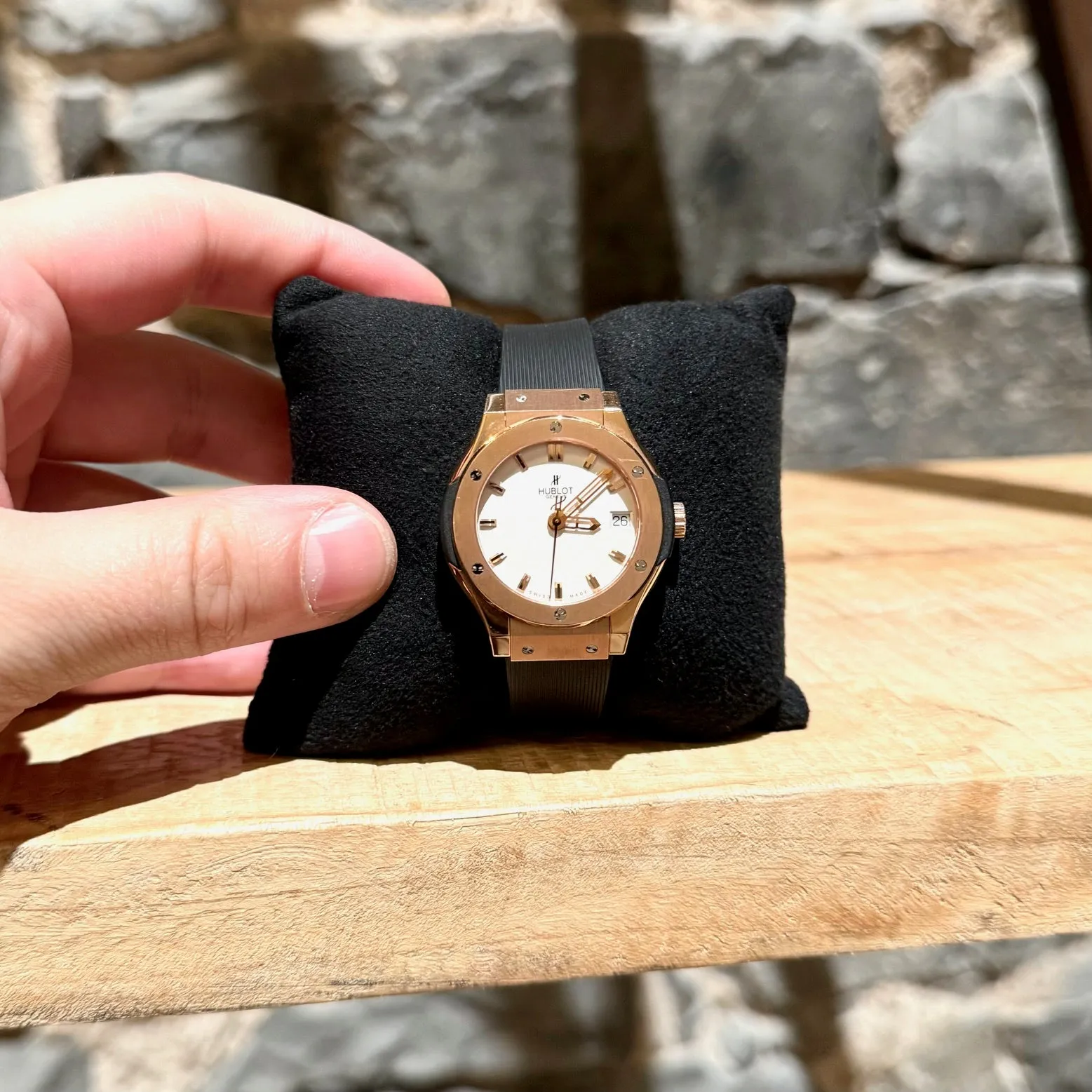 Hublot Classic Fusion King Gold Opaline 33mm Quartz Watch