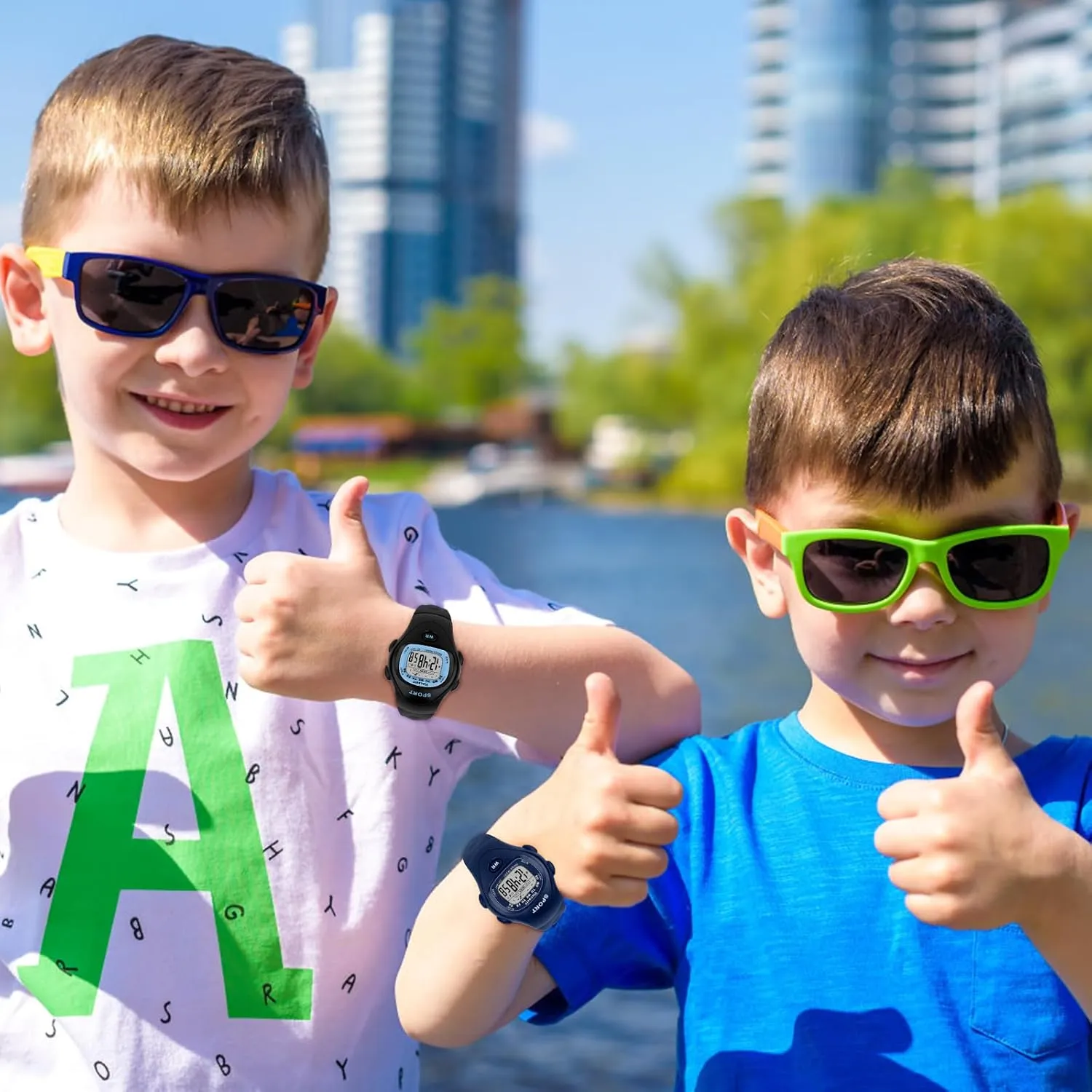 Kids Digital Watch for Boys Girls, Waterproof LED Colorful Lights Sports Watch Suitable for 5-17 Years Old Teenagers (with Gift Box)