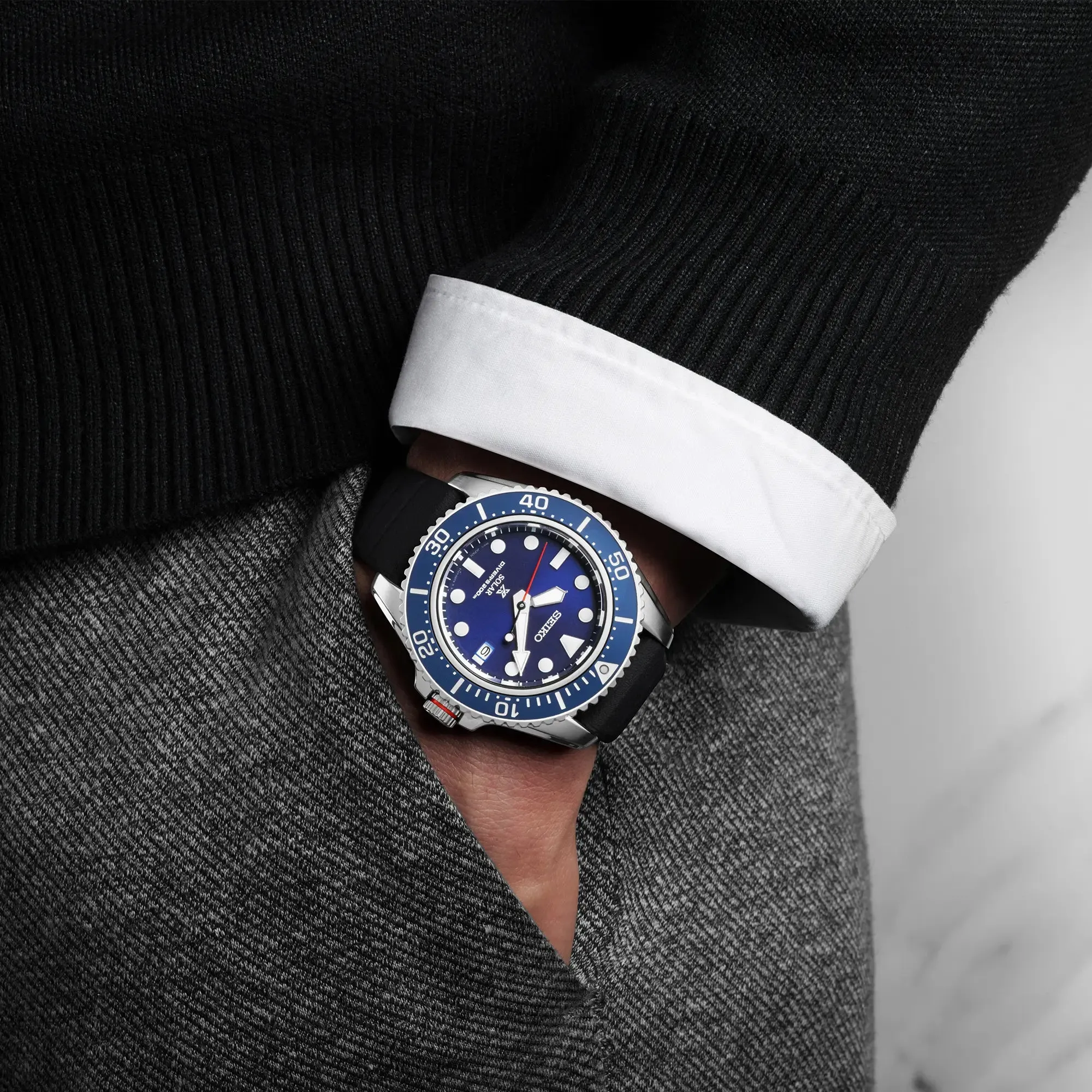 Seiko Gents Blue Solar 200m Diver's Watch