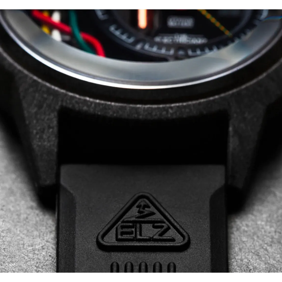 The ELECTRICIANZ Carbon Z 45mm Black Rubber