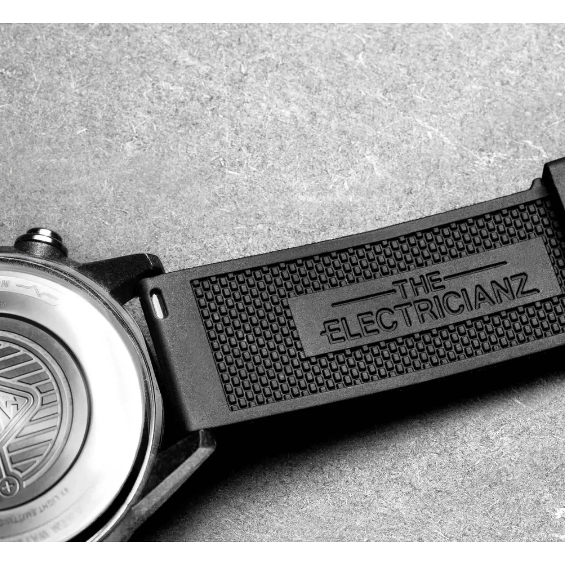 The ELECTRICIANZ Carbon Z 45mm Black Rubber