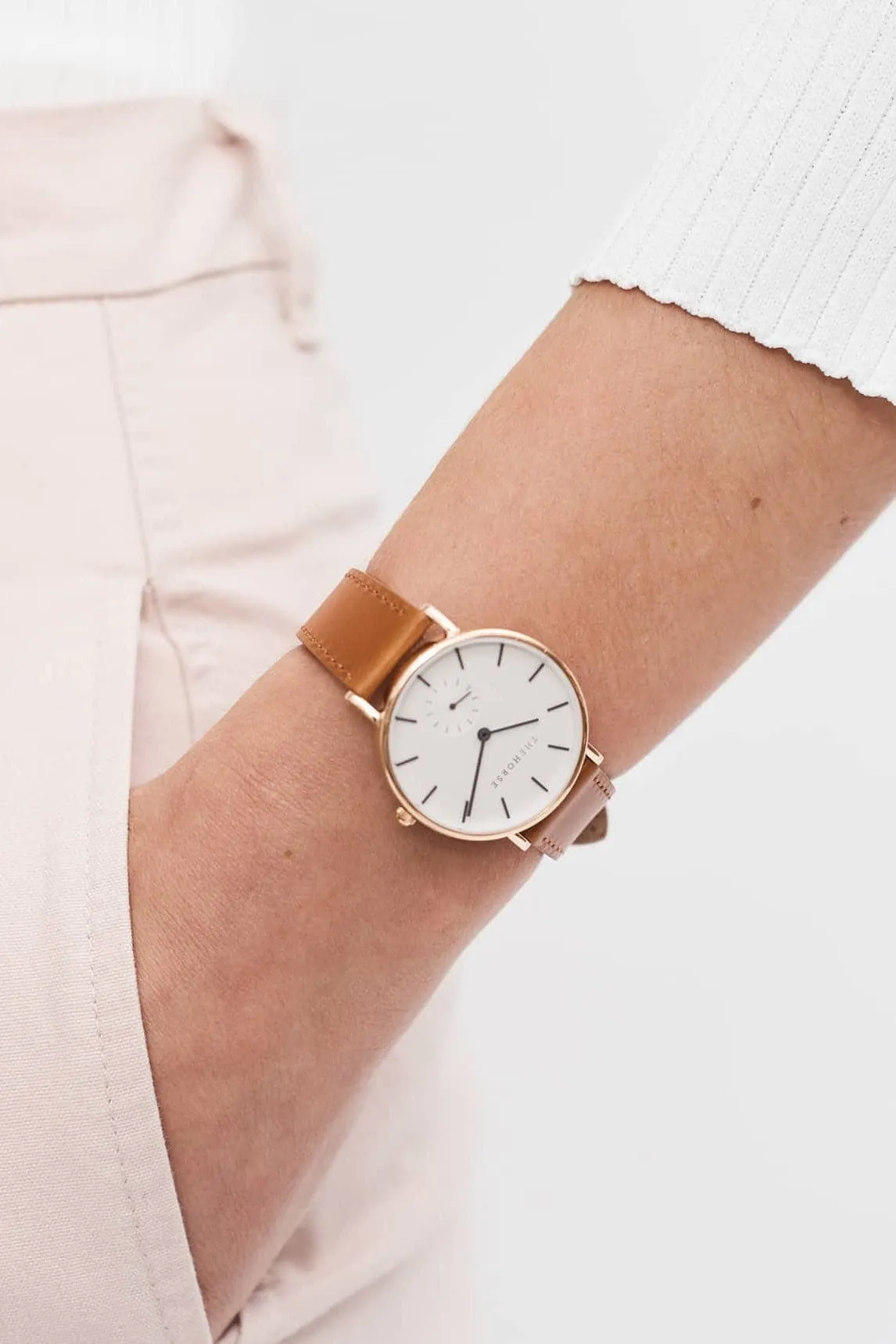THE HORSE CLASSIC WATCH - ROSE GOLD/ CHARCOAL INDEX/WALNUT LEATHER