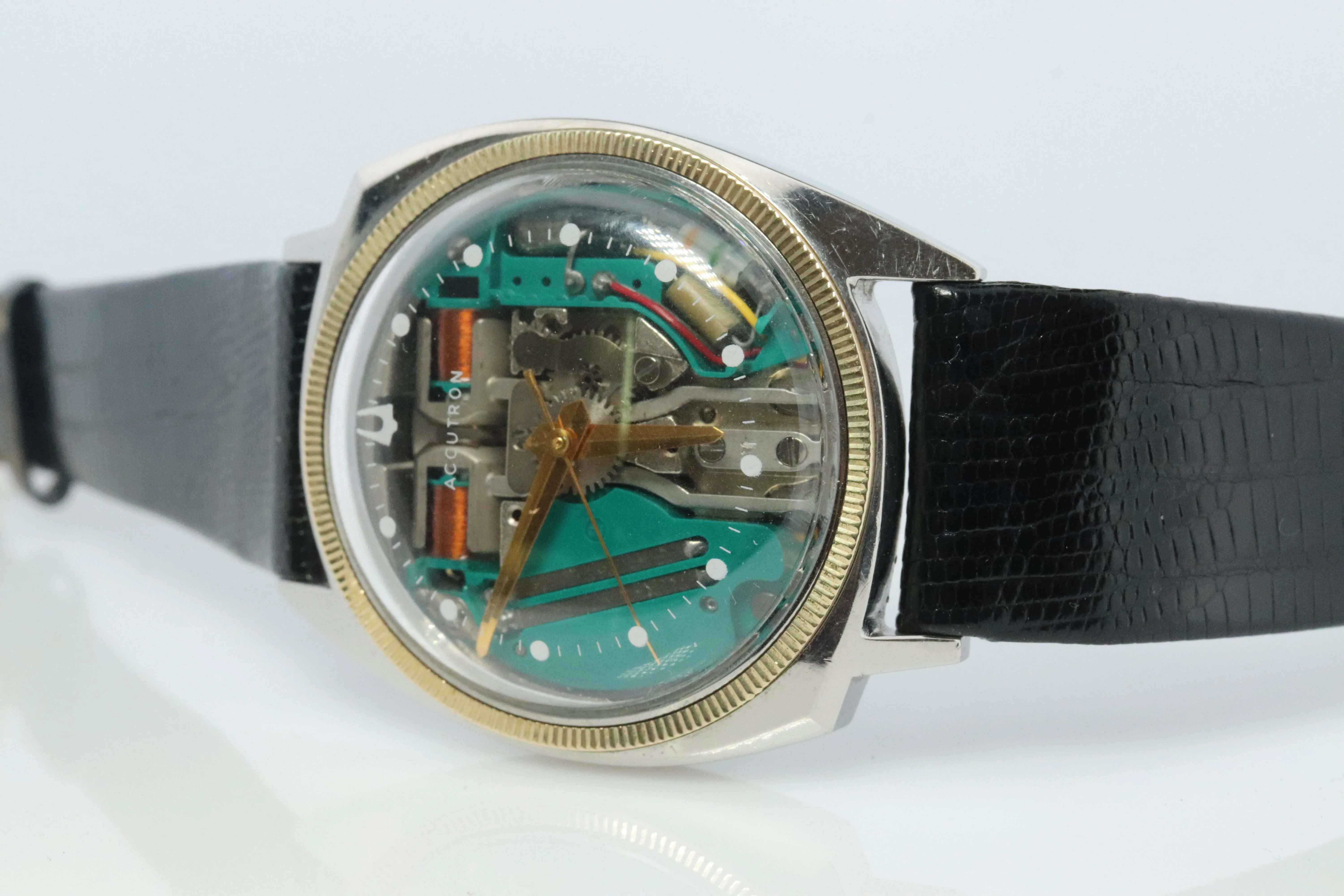 Vintage BULOVA Accutron watch. Spaceview Bulova 14k Bezel Electric Transparent