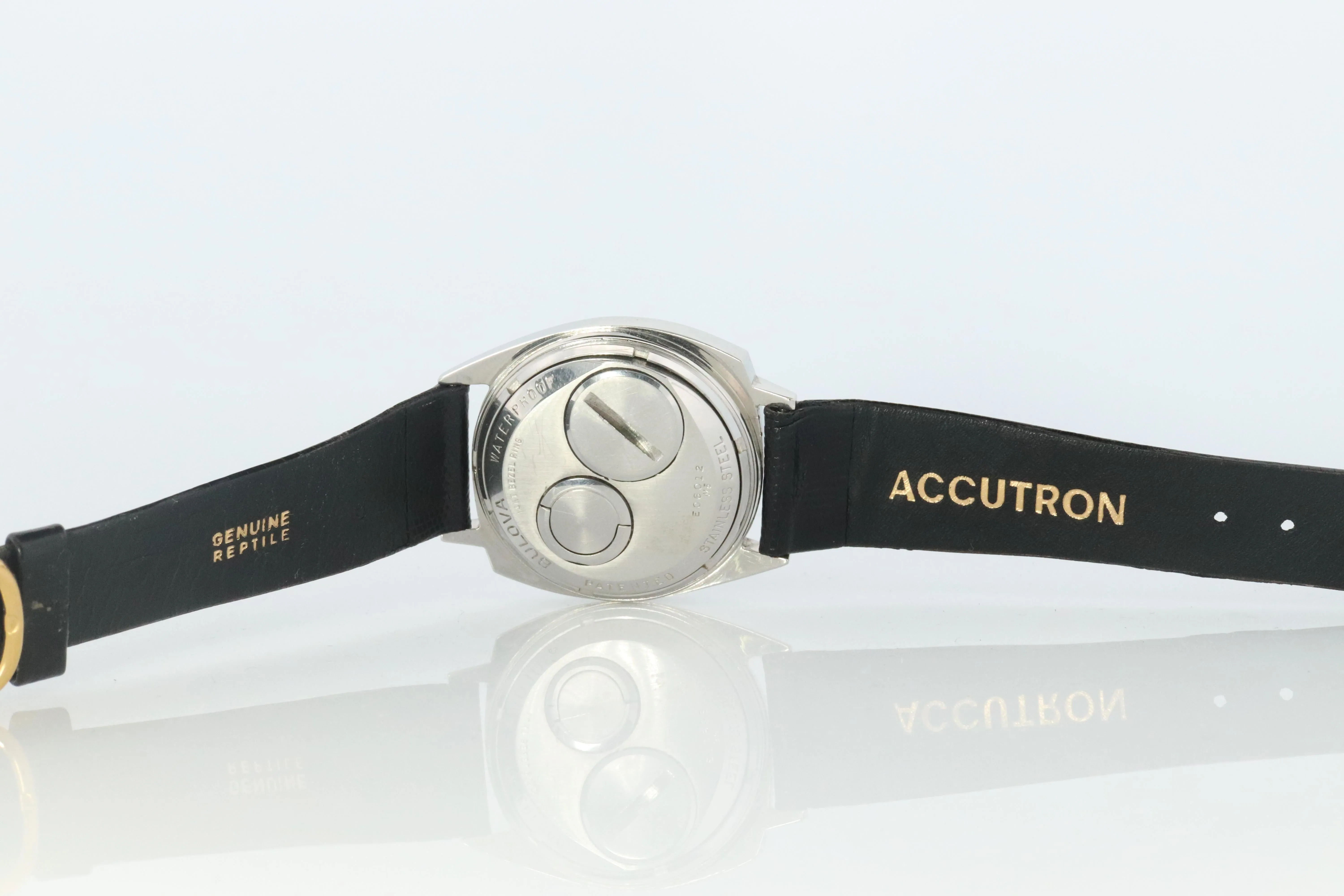 Vintage BULOVA Accutron watch. Spaceview Bulova 14k Bezel Electric Transparent