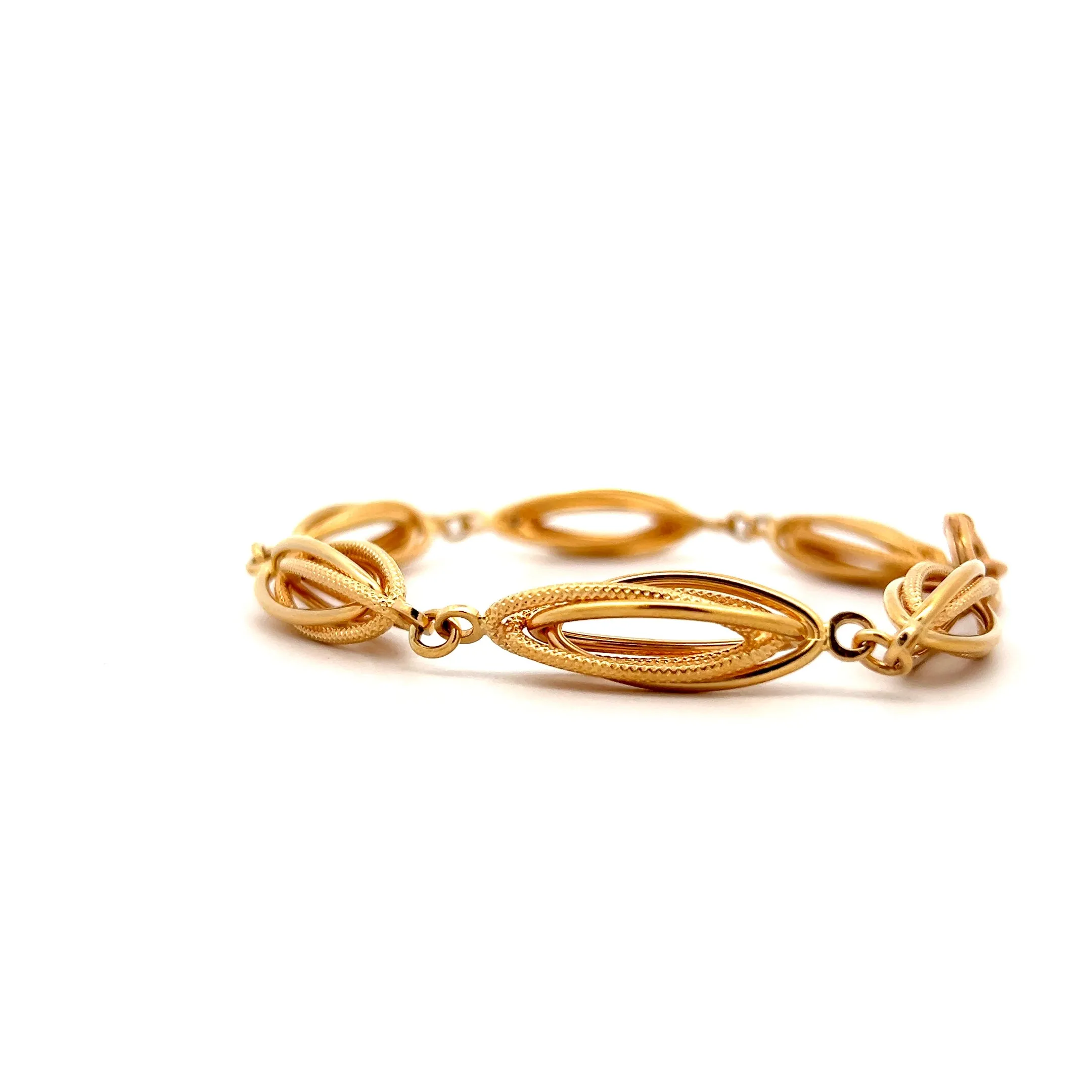 Vintage Mid-Century Oval Link Bracelet in 18k